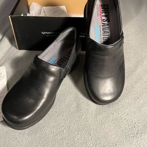 Greys Anatomy nursing shoes *Brand New” size 8